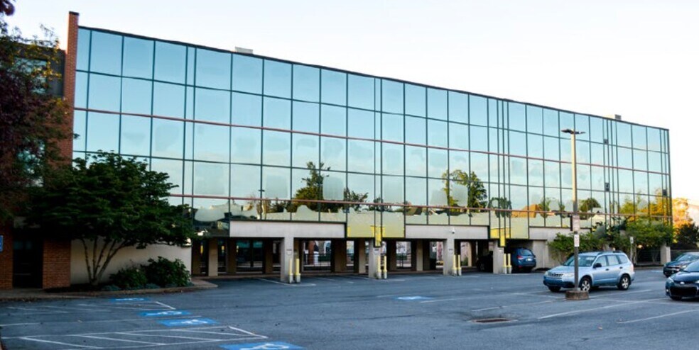 More Photos Of 26 N Cedar St, Lititz Medical For Lease