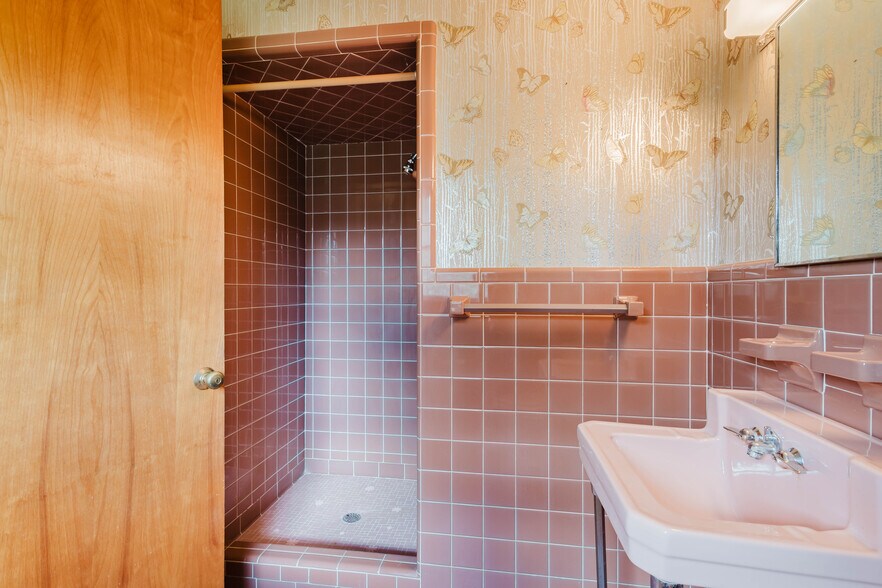 More Photos Of 3025 Breckenwood Dr, Lexington Multifamily For Sale