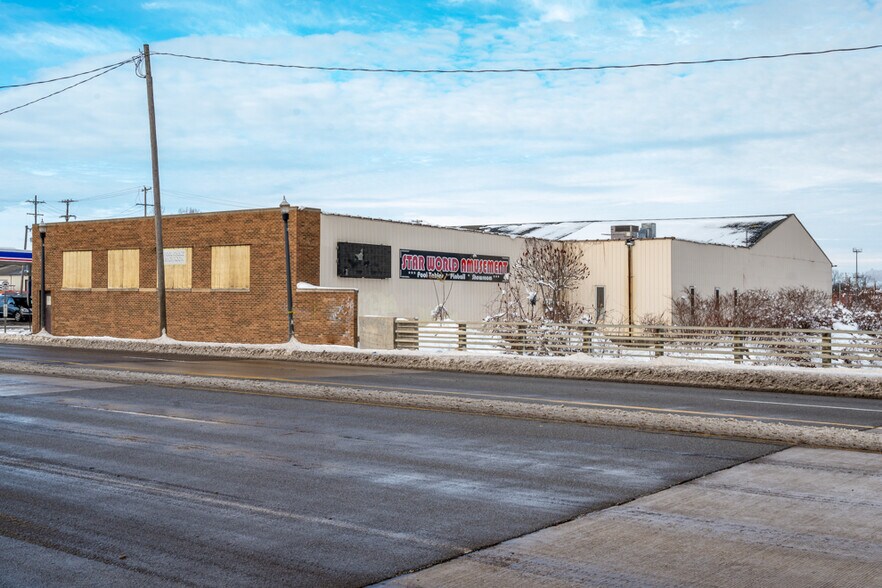 More Photos Of 412 Harrison St, Kalamazoo Freestanding For Lease