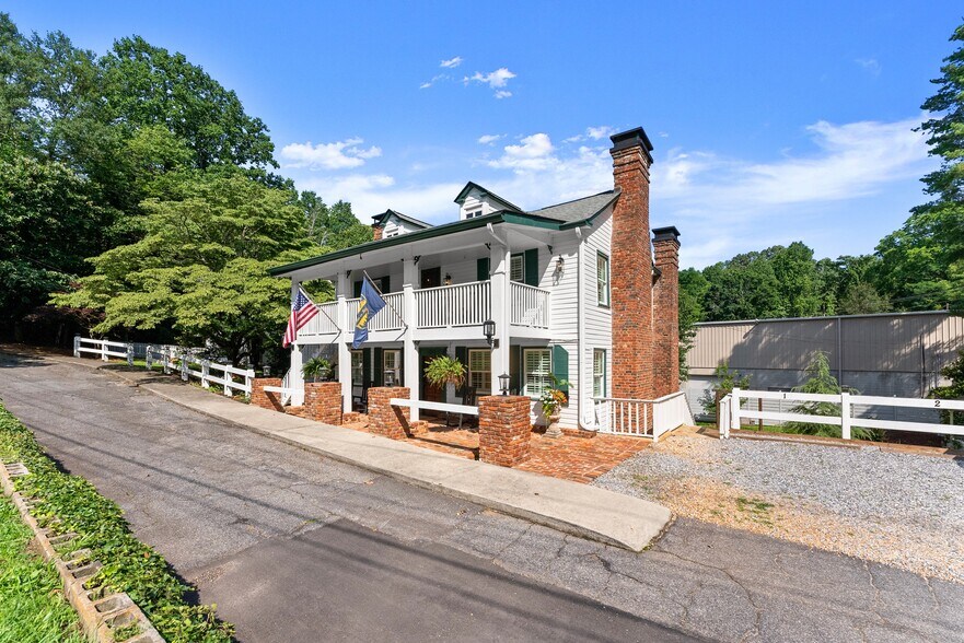 More Photos Of 168 W Main St, Dahlonega Hospitality For Sale