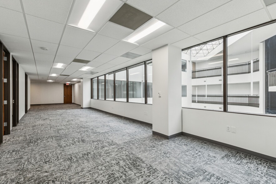 More Photos Of 2121 Midway Rd, Carrollton Office For Lease