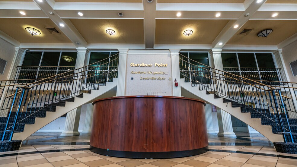 More Photos Of 4004 Gardiner Point Dr, Louisville Dormitory For Sale