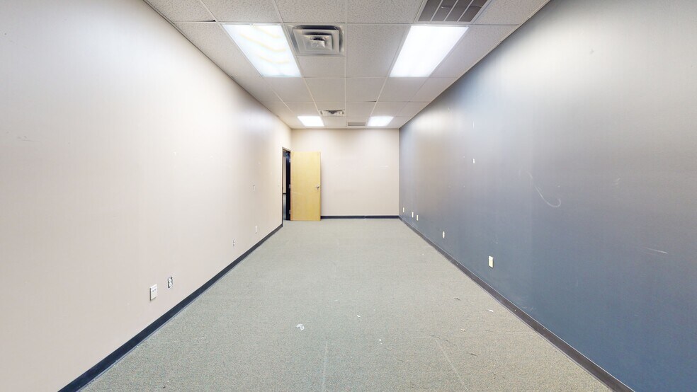 More Photos Of 950 Starvue Dr NW, Cleveland Office For Sale