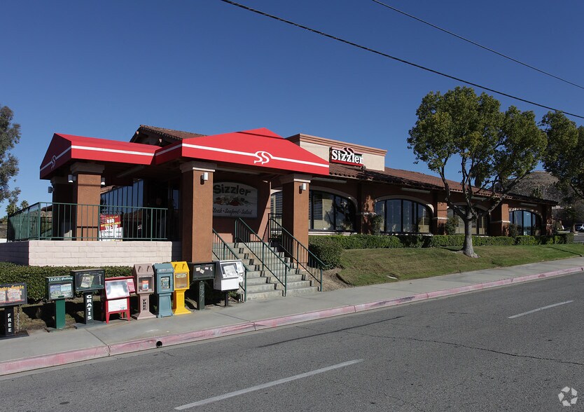 More Photos Of 31712-31724 Casino Dr, Lake Elsinore Unknown For Lease