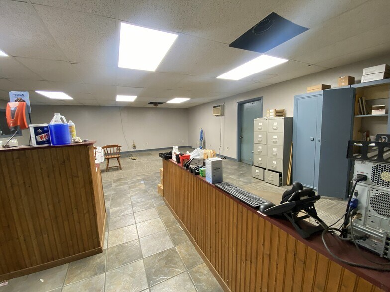 More Photos Of 650 Ridgewood Rd, Ridgeland Warehouse For Lease