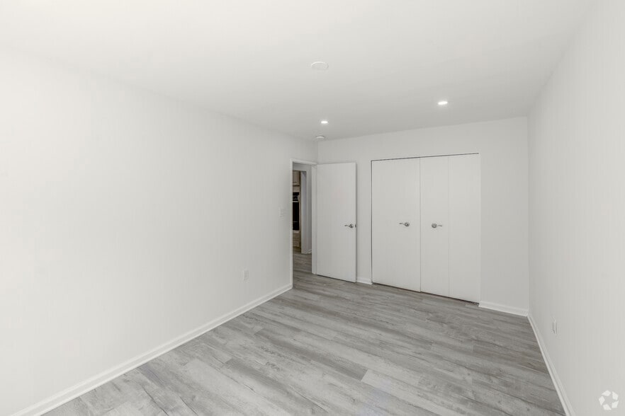 More Photos Of 854-860 E Broadway, Long Beach Apartments For Lease