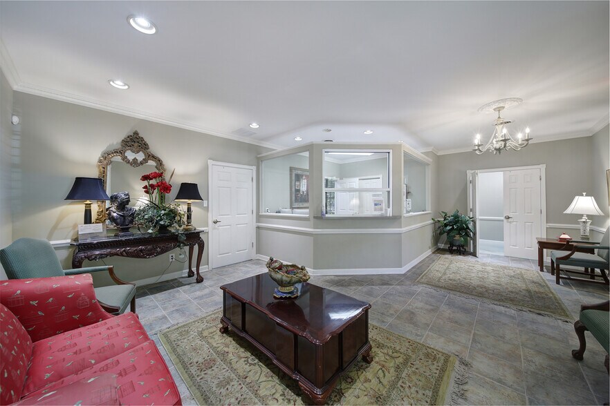 More Photos Of 312 N Main St, Lancaster Office For Lease