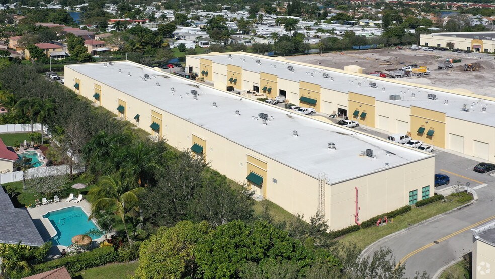 More Photos Of 10428 W State Road 84, Davie Warehouse For Lease