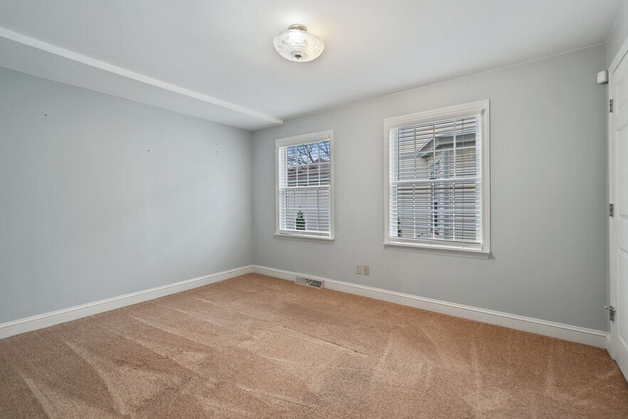 More Photos Of 396 4th St, Beaver Office Residential For Sale