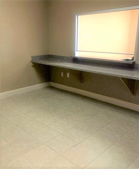 More Photos Of 15437 S US Highway 441, Summerfield Medical For Sale