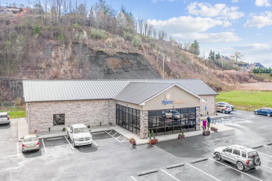 More Photos Of 182 Roy Campbell Dr, Hazard Medical For Sale