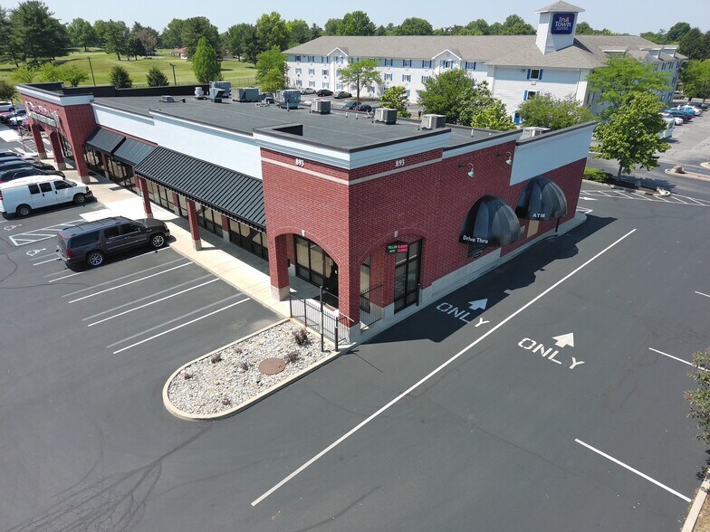 More Photos Of 893 E Main St, Greenwood Storefront For Lease