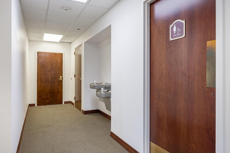 More Photos Of 3855 N Ocoee St, Cleveland Office For Lease