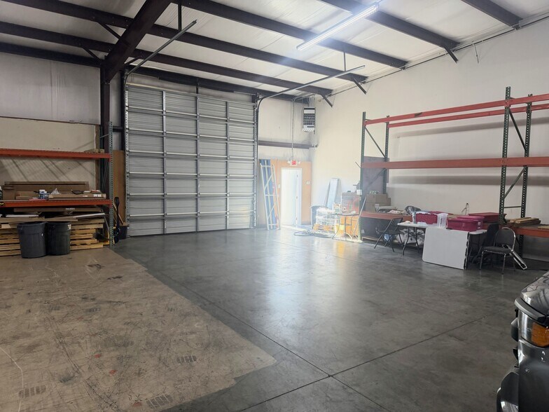 More Photos Of 5694-5706 Harrisburg Industrial Par Dr, Harrisburg Warehouse For Lease