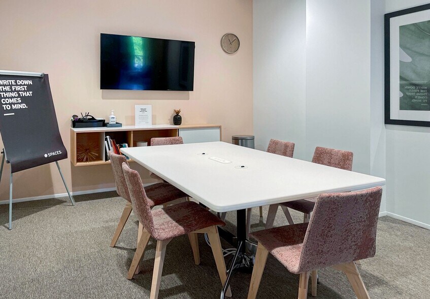 More Photos Of 4509 Creedmoor Rd, Raleigh Coworking Space