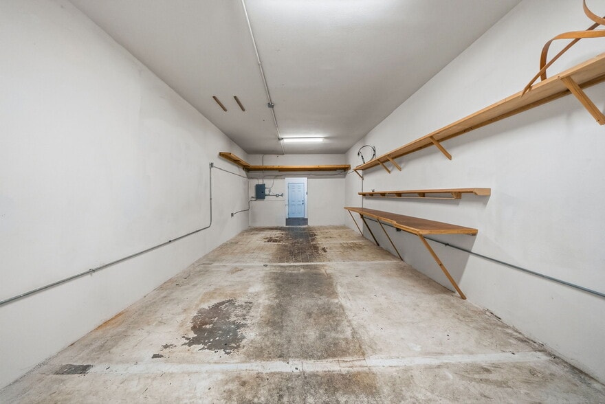 More Photos Of 586 W Avenue 28, Los Angeles Warehouse For Lease