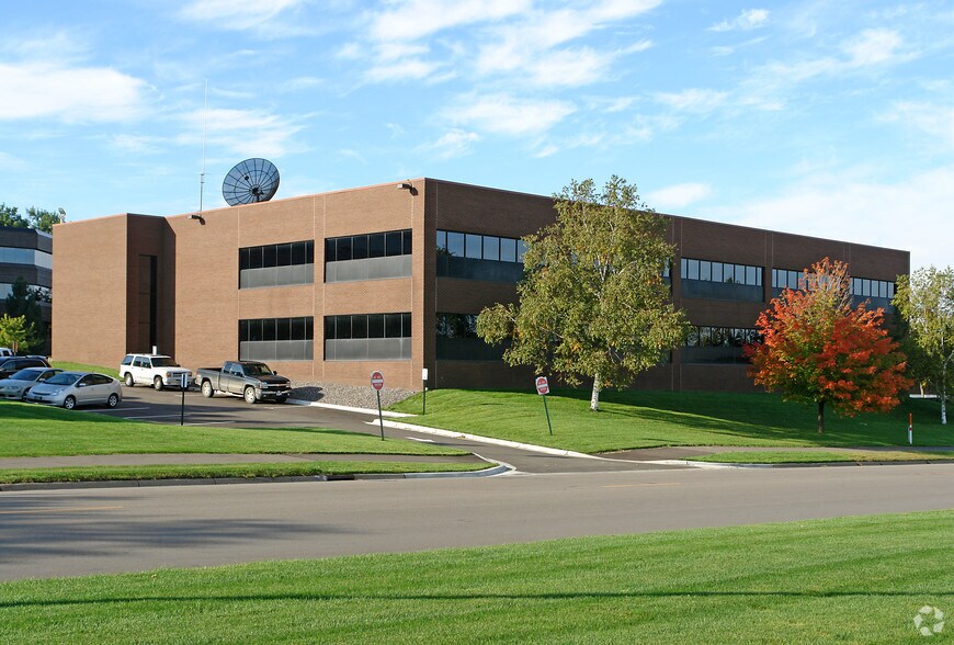 More Photos Of 1300 Mendota Heights Rd, Mendota Heights Office For Sale