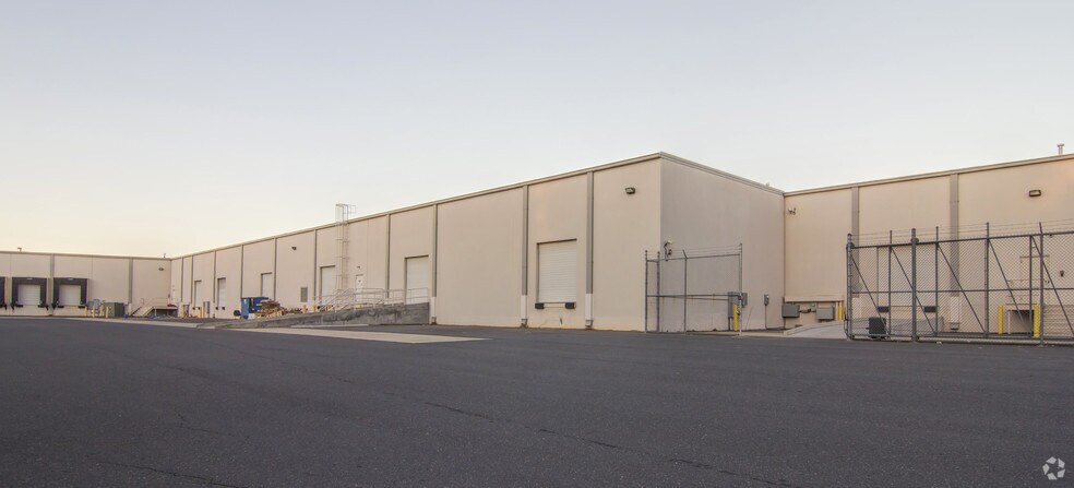 More Photos Of 10345 Nations Ford Rd, Charlotte Light Manufacturing For Lease