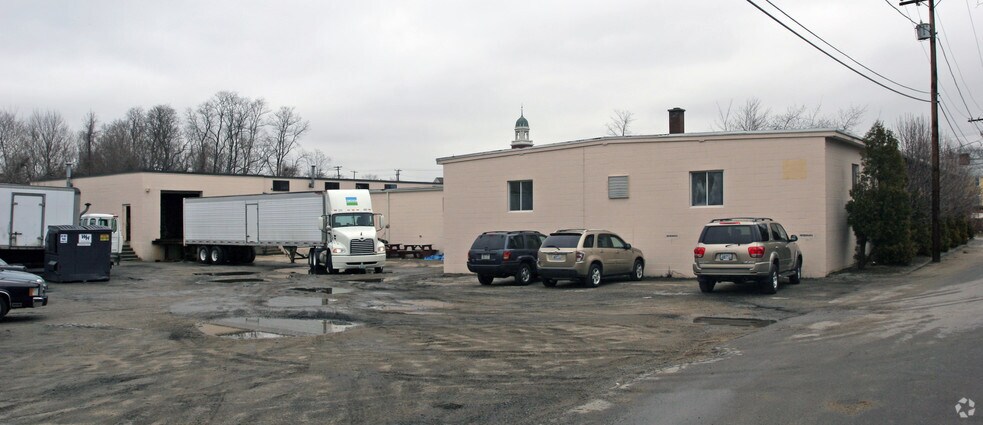 More Photos Of 27 Meadow St, Warwick Warehouse For Sale