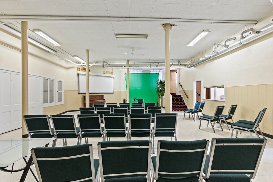 More Photos Of 1517 McCausland Ave, Saint Louis Specialty For Sale