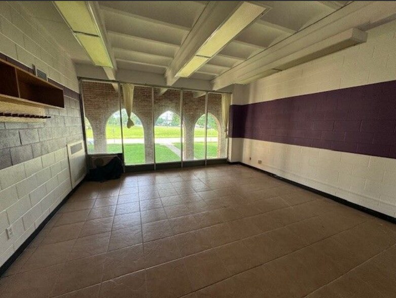 More Photos Of 1203 3rd Ave, Rockford Religious Facility For Sale