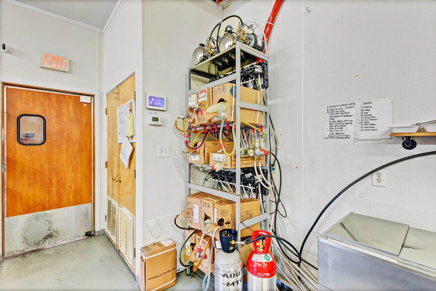 More Photos Of 2579 Douglas Ave, Brewton Restaurant For Sale