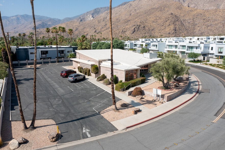 More Photos Of 605 S Riverside Dr, Palm Springs Religious Facility For Sale