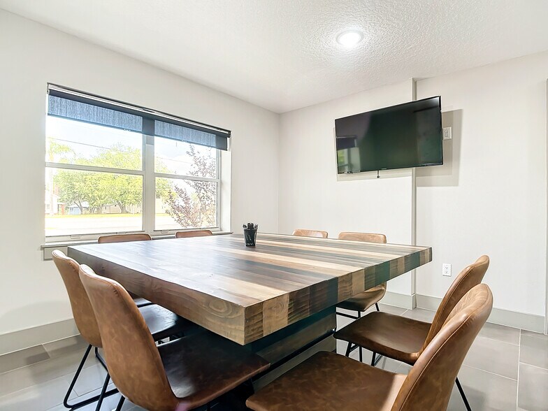 More Photos Of 285 S Central Ave, Umatilla Medical For Sale