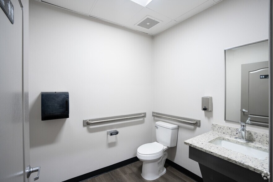 More Photos Of 4151 Jaime Zapata Memorial Hwy, Laredo Medical For Lease