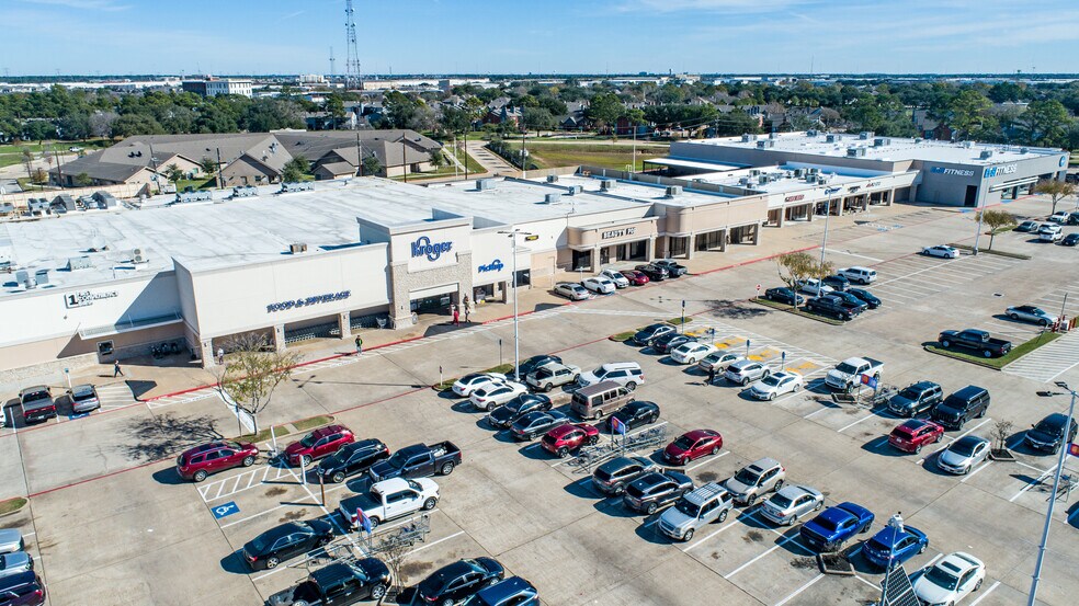 Primary Photo Of 8470-8592 N Highway 6, Houston Unknown For Lease
