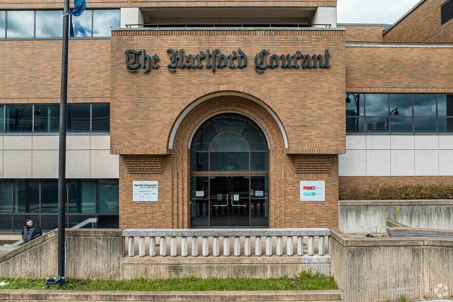 More Photos Of 285 Broad St, Hartford Office For Sale