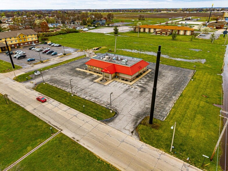 More Photos Of 4111 Timberlake Dr, Pontoon Beach Restaurant For Lease