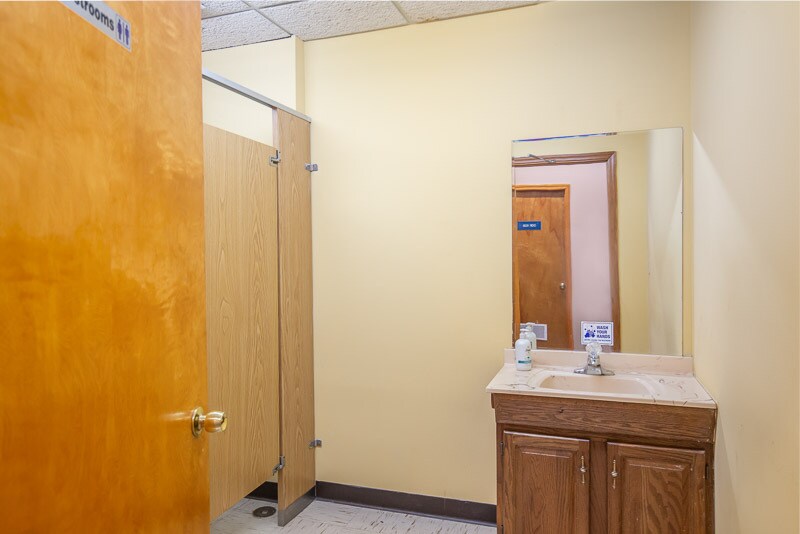 More Photos Of 510 Rosebank Ave, Nashville Schools For Lease