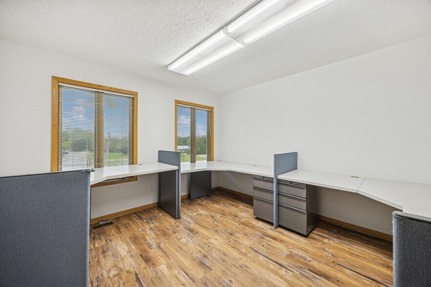 More Photos Of 2050 Larkin Ave, Elgin Medical For Lease