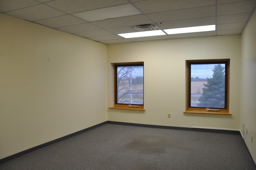 More Photos Of 1324-1330 Edmonson Ave NE, Monticello Manufacturing For Lease