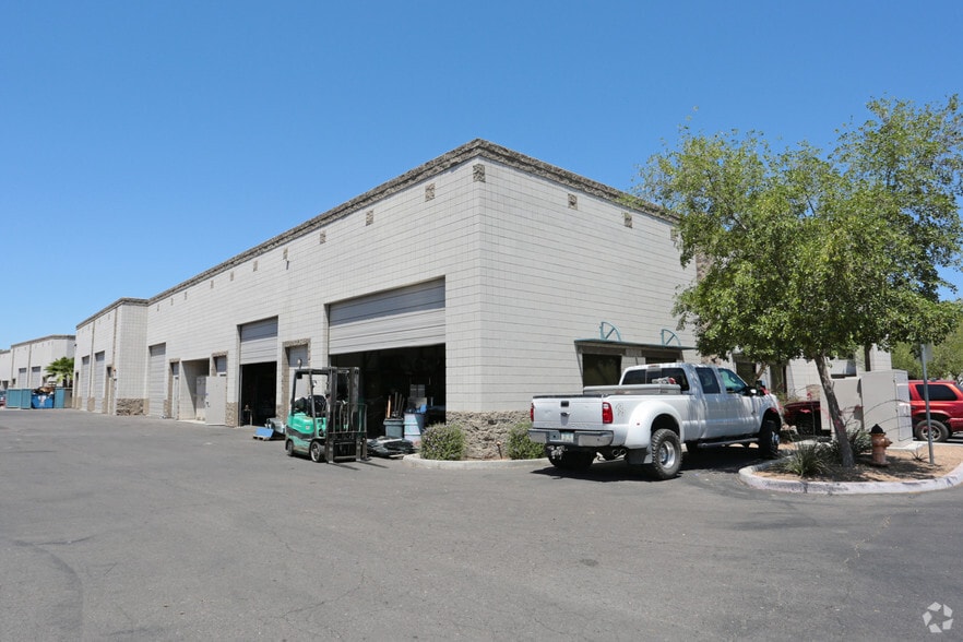 More Photos Of 470 E Warner Rd, Chandler Warehouse For Lease