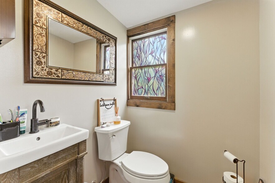 More Photos Of 502 W State St, Hastings Freestanding For Sale