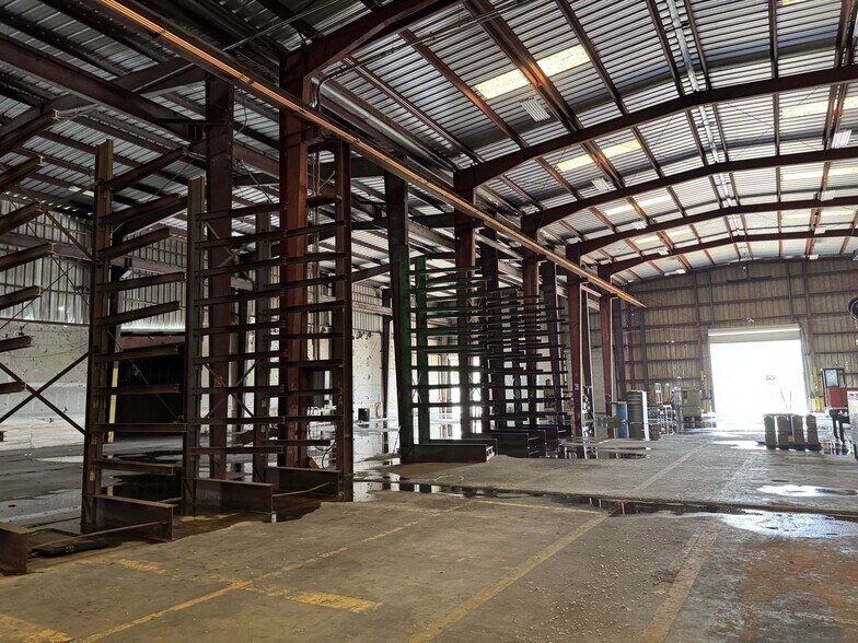 More Photos Of 4342 Michoud Blvd, New Orleans Manufacturing For Sale