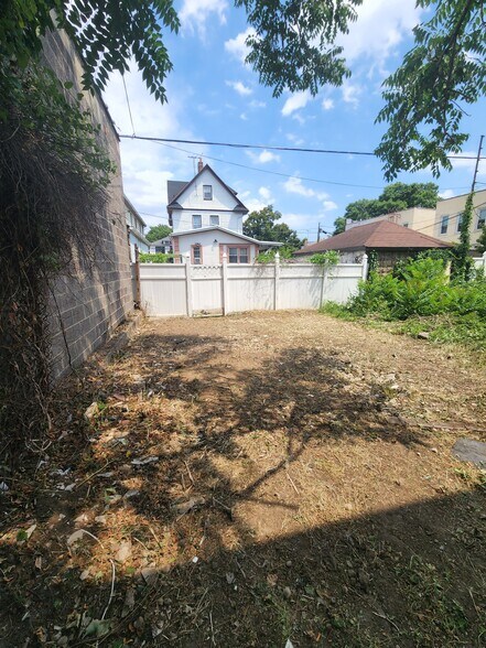 More Photos Of 1067 Utica Ave, Brooklyn Apartments For Sale