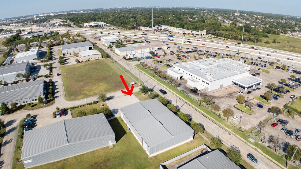 More Photos Of 1201 Butler Rd, League City Warehouse For Lease