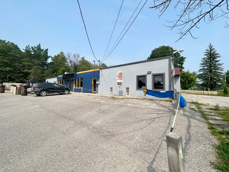 More Photos Of 338 Park St, Tay Storefront Retail Residential For Sale