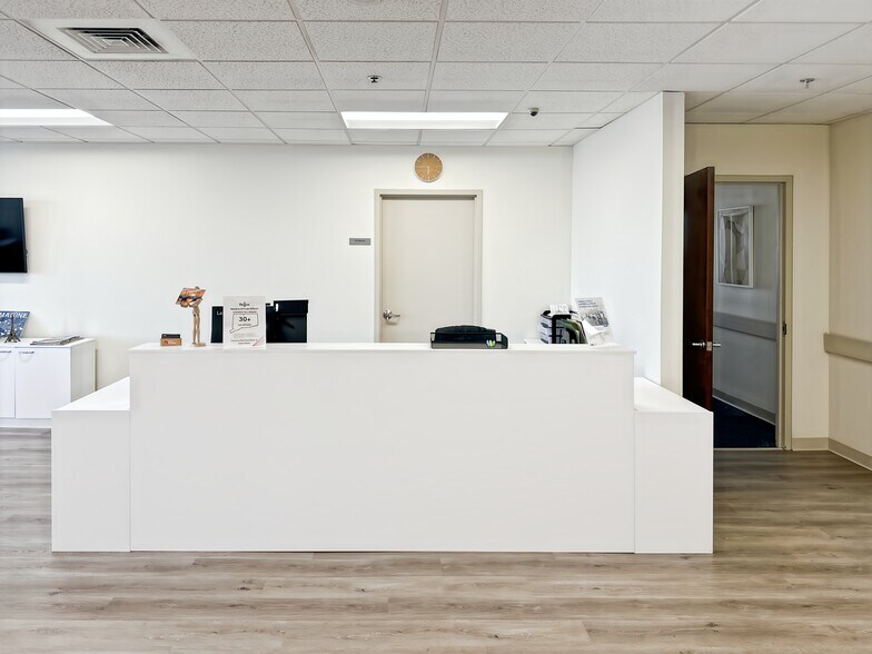 More Photos Of 1500 Main St, Springfield Coworking Space