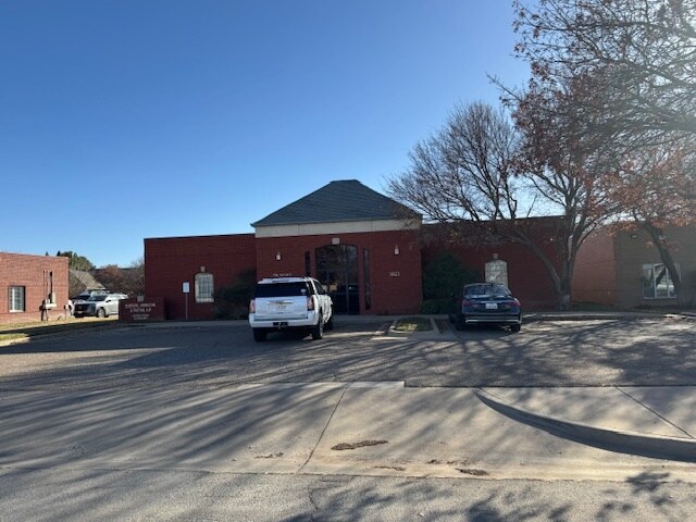 More Photos Of 3823 84th St, Lubbock Office For Sale