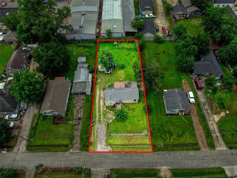 Primary Photo Of 906 Woodcrest Dr, Houston Land For Sale