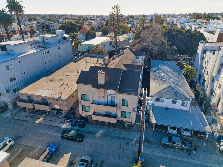 More Photos Of 1532 Granville Ave, Los Angeles Apartments For Sale
