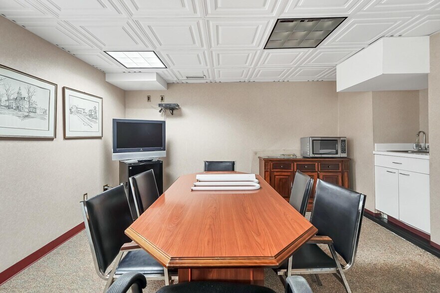 More Photos Of 27 Cleveland St, Valhalla Loft Creative Space For Lease