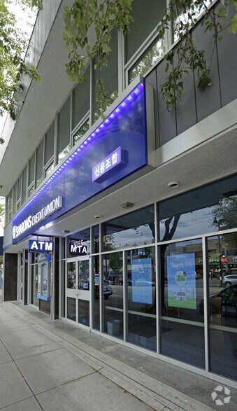 More Photos Of 1053-1055 Kingsway, Vancouver Office For Sale