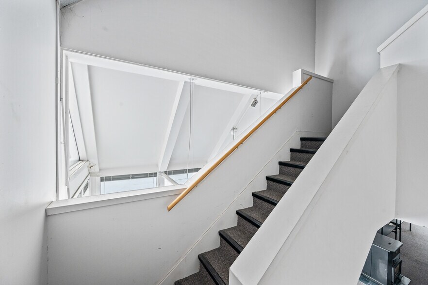 More Photos Of 177 Main St, Gorham Bank For Sale