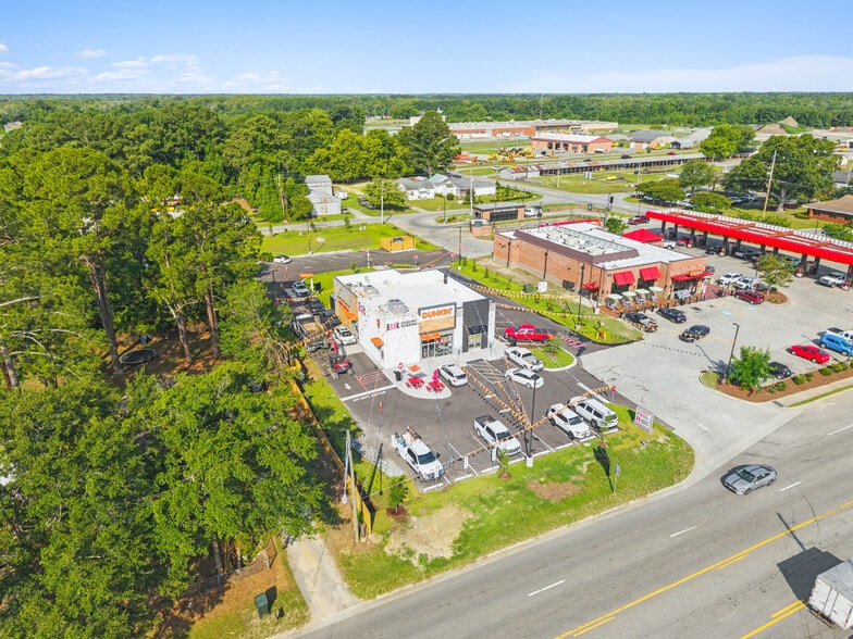 More Photos Of 1689 W 5th St, Washington General Retail For Sale