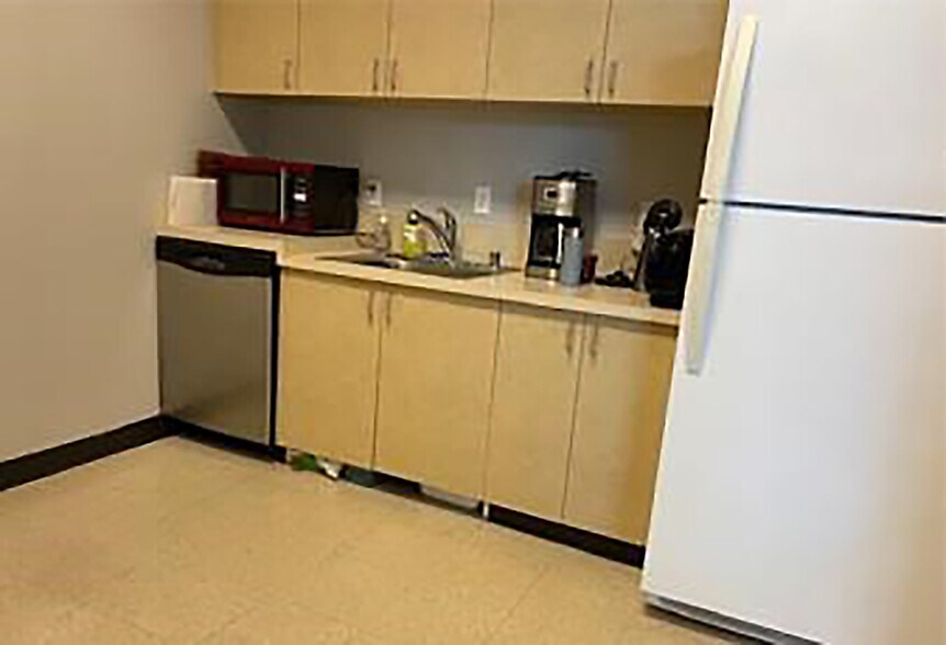 More Photos Of 851 Napa Valley Corporate Way, Napa Unknown For Lease